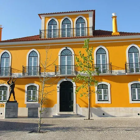 Albergue Wood Steel & Glass