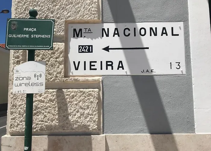 Albergue Wood Steel & Glass Marinha Grande