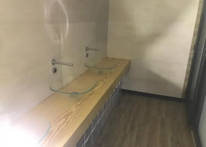 Wood Steel & Glass Albergue Marinha Grande