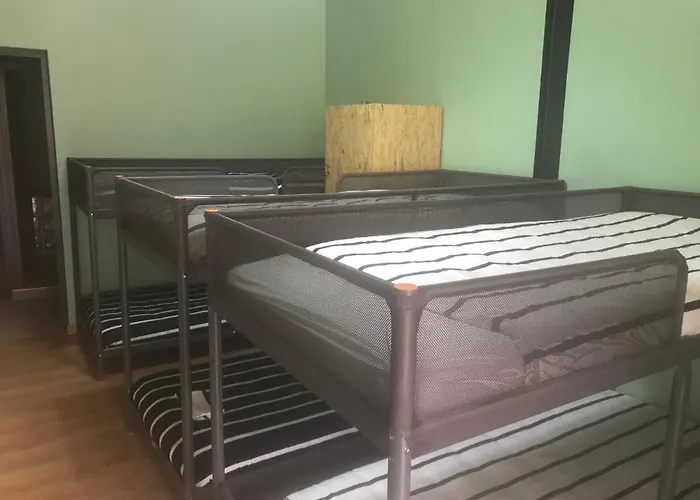 Albergue Wood Steel & Glass Marinha Grande