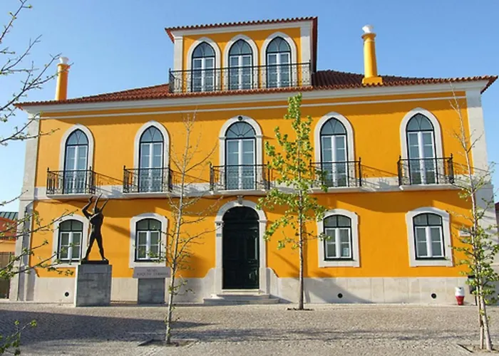 Albergue Wood Steel & Glass