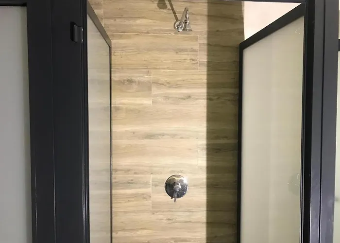 Wood Steel & Glass Albergue