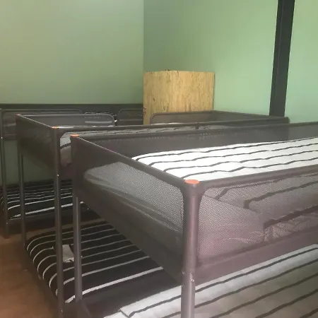 אכסניה Wood Steel & Glass מריניה גראנדה