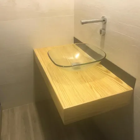 אכסניה Wood Steel & Glass *