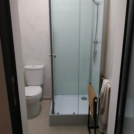 Wood Steel & Glass מריניה גראנדה