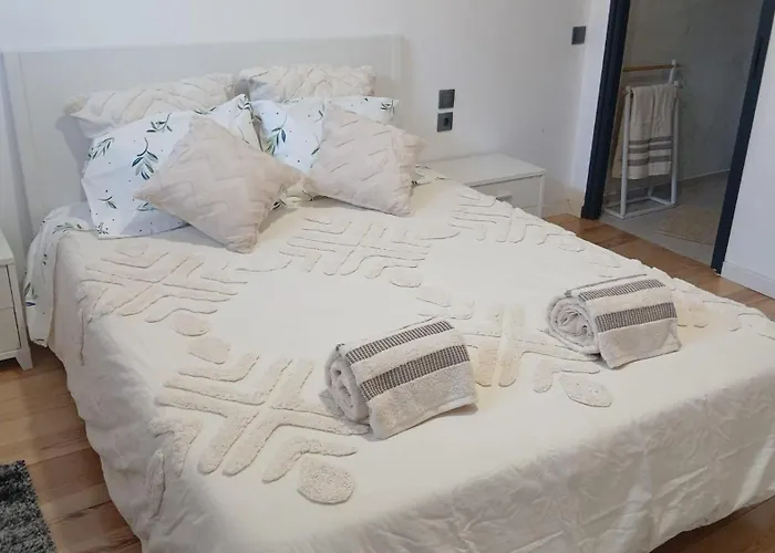 Wood Steel & Glass Hostel Marinha Grande